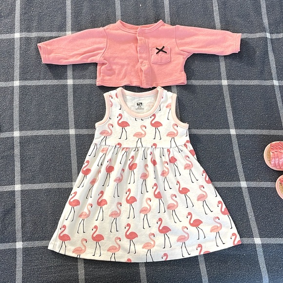 Adorable baby girl 3 piece set / 0-3 months  (New) - Picture 2 of 3